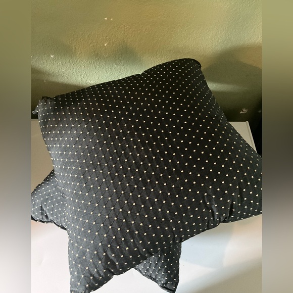 B.Step throw pillows, sofa or bed decorative pillows, brand new! - Picture 3 of 5